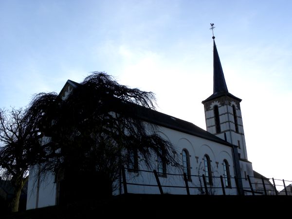 Die Kirche von Baschleiden